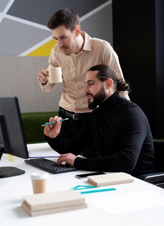 about-us-max-travel-file