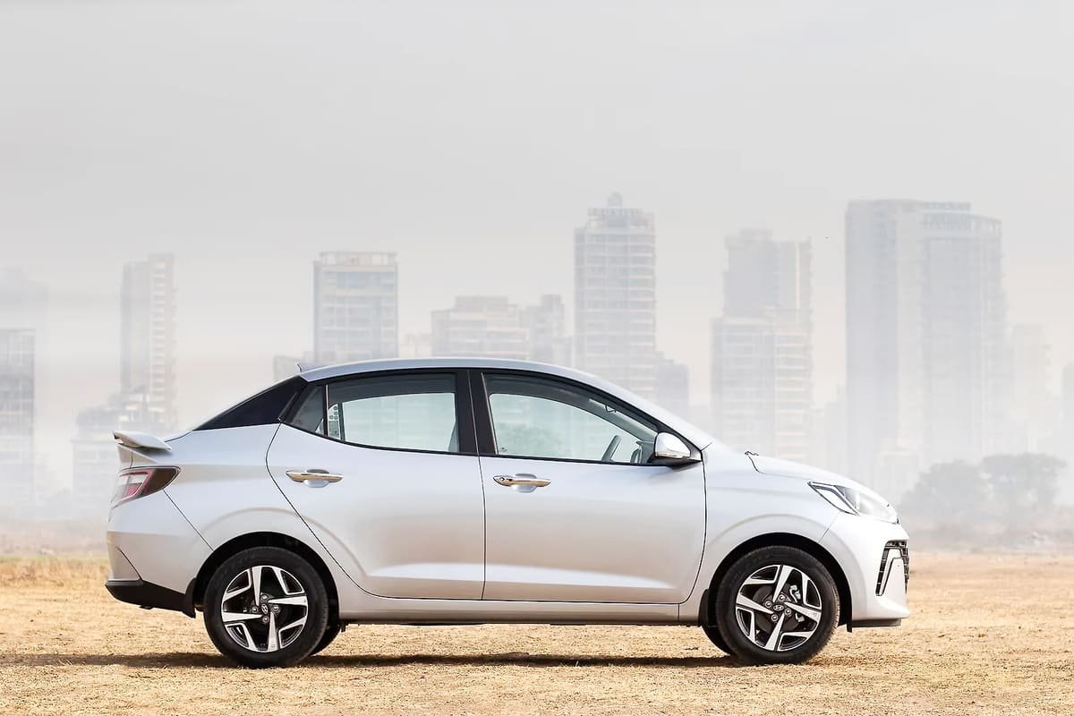 hyundai-aura-max-rental