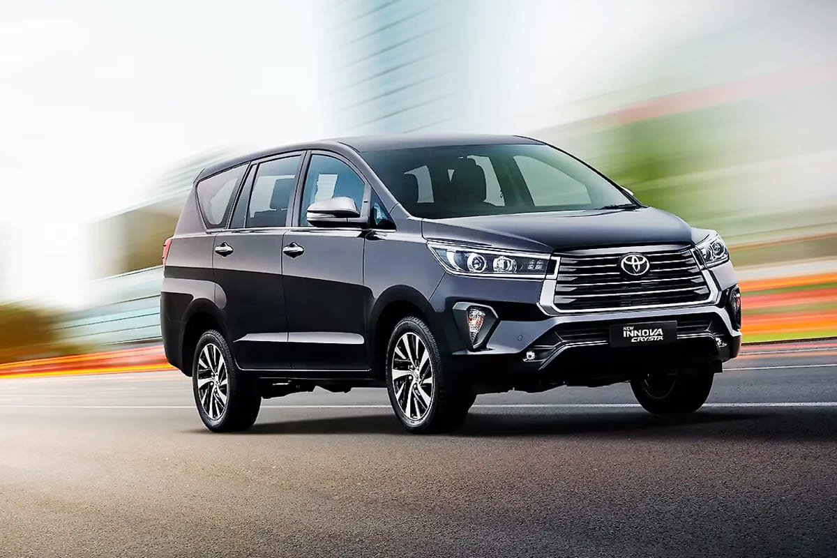 innova-crysta-max-travels