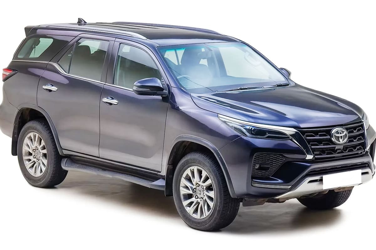 toyota-fortuner-car-rental